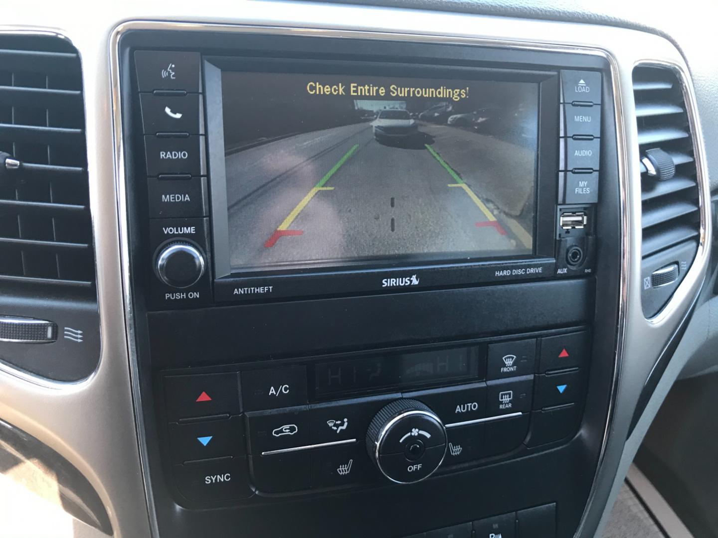 2013 White /Tan Jeep Grand Cherokee Laredo (1C4RJFAG6DC) with an 3.6 V6 engine, Automatic transmission, located at 577 Chester Pike, Prospect Park, PA, 19076, (610) 237-1015, 39.886154, -75.302338 - Photo#16